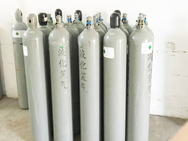 高纯一氧化二氮气体在半导体行业中的应用