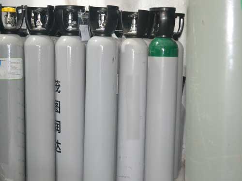 标准气体压力和组分精确控制影响因素分析