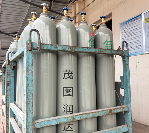 住在霓虹灯里的气体--氖气和氩气