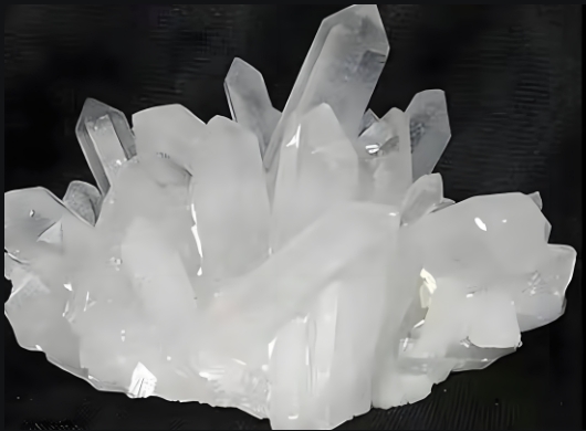 氟化氢气体在石英砂的提纯中起到什么作用？