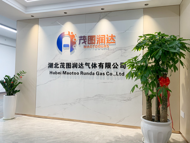 氦气在科学、工业和医疗领域的广泛应用